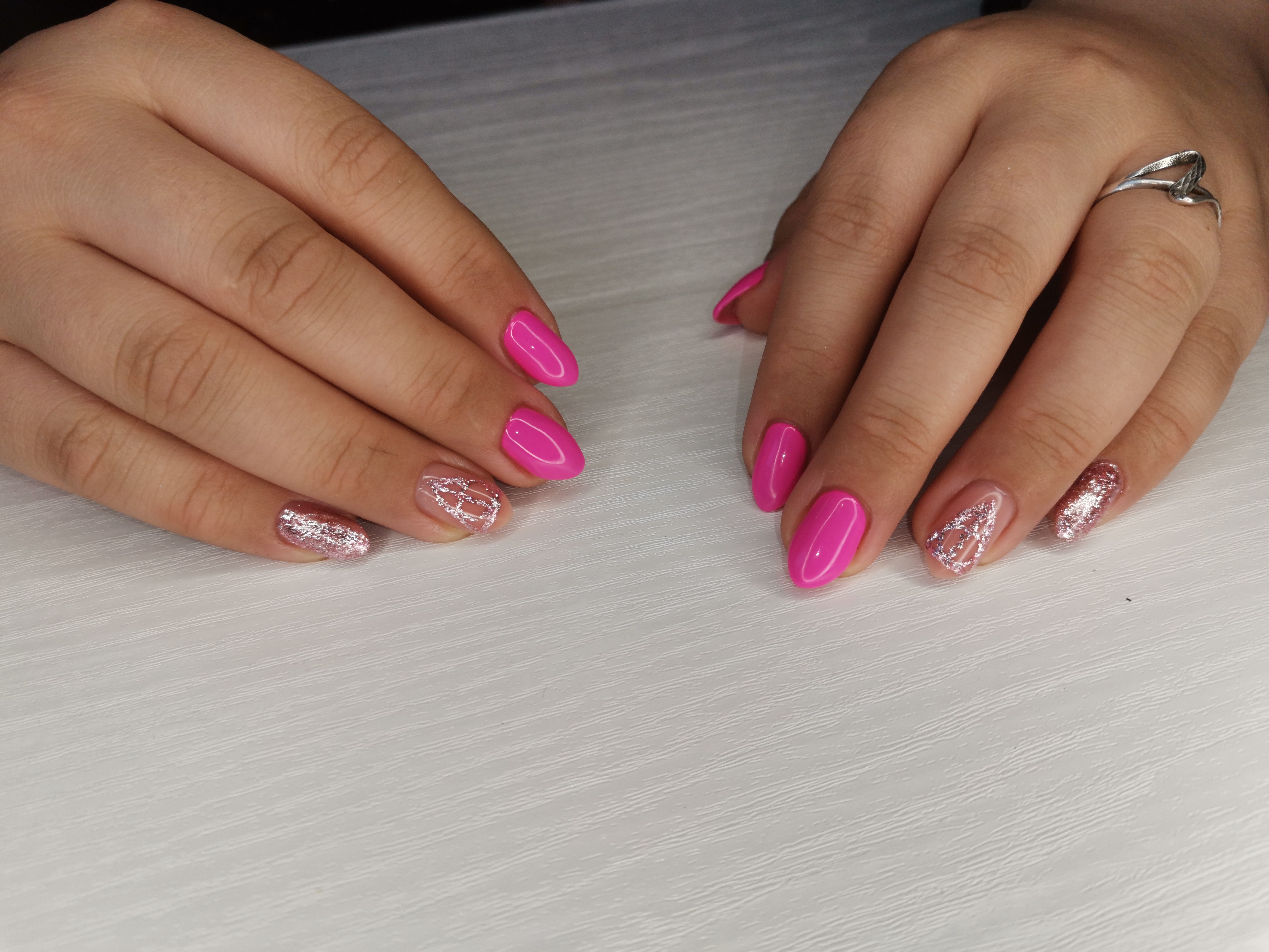 фото ногтей розового цвета с рисунком